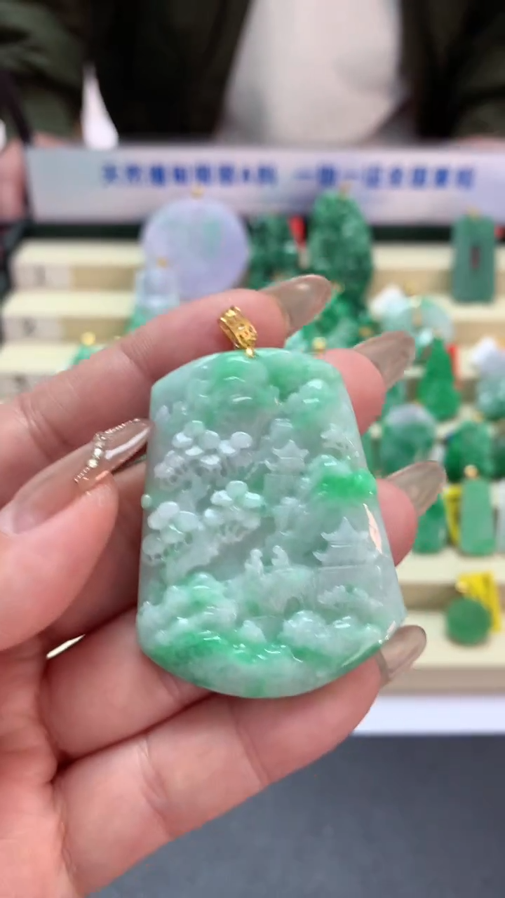 【闪购商品】翡翠吊坠(不含链)18K金镶嵌挂件