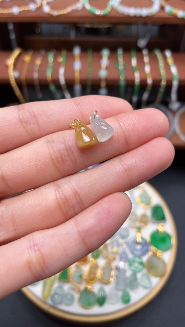 【闪购商品】翡翠吊坠(不含链)18K金镶嵌2个  JK162