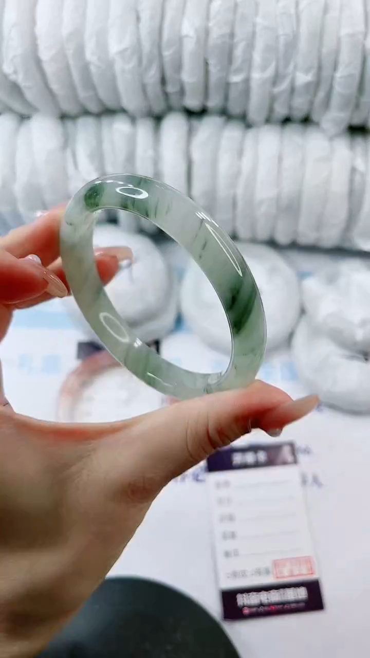 【闪购商品】石英质玉手镯未镶嵌0364017343-多样性发货