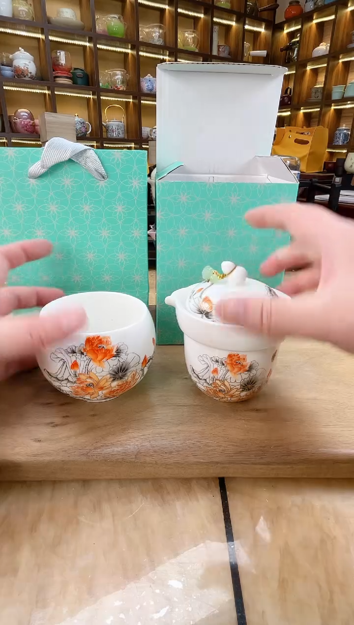 【闪购商品】瓷里陶里，水墨金莲。。。