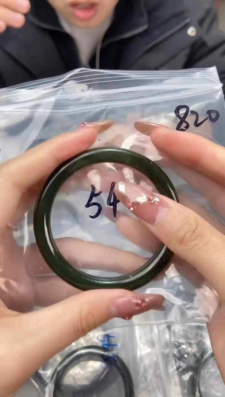 【闪购商品】和田玉手镯未镶嵌天然和田玉手镯820