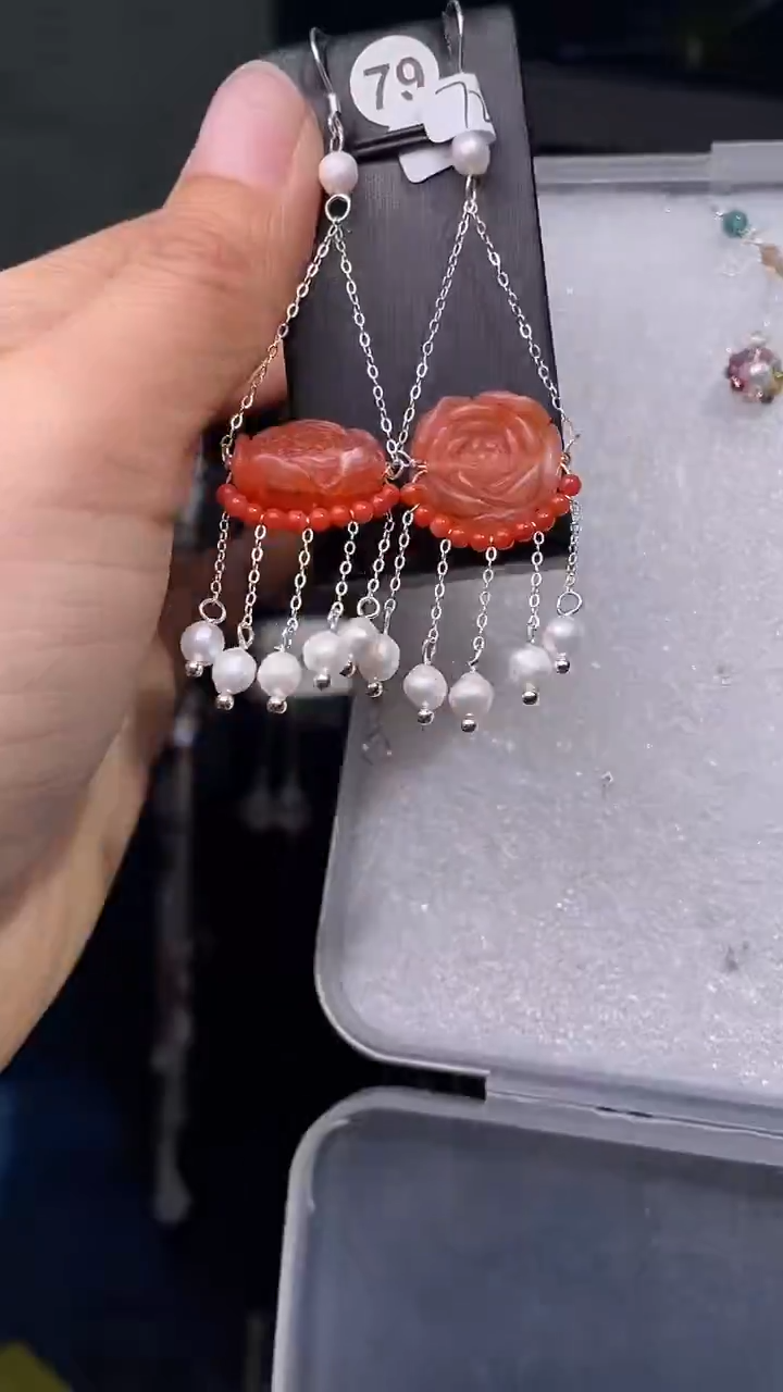 未镶嵌南红玛瑙耳饰伊****娇伊人侍宠而娇