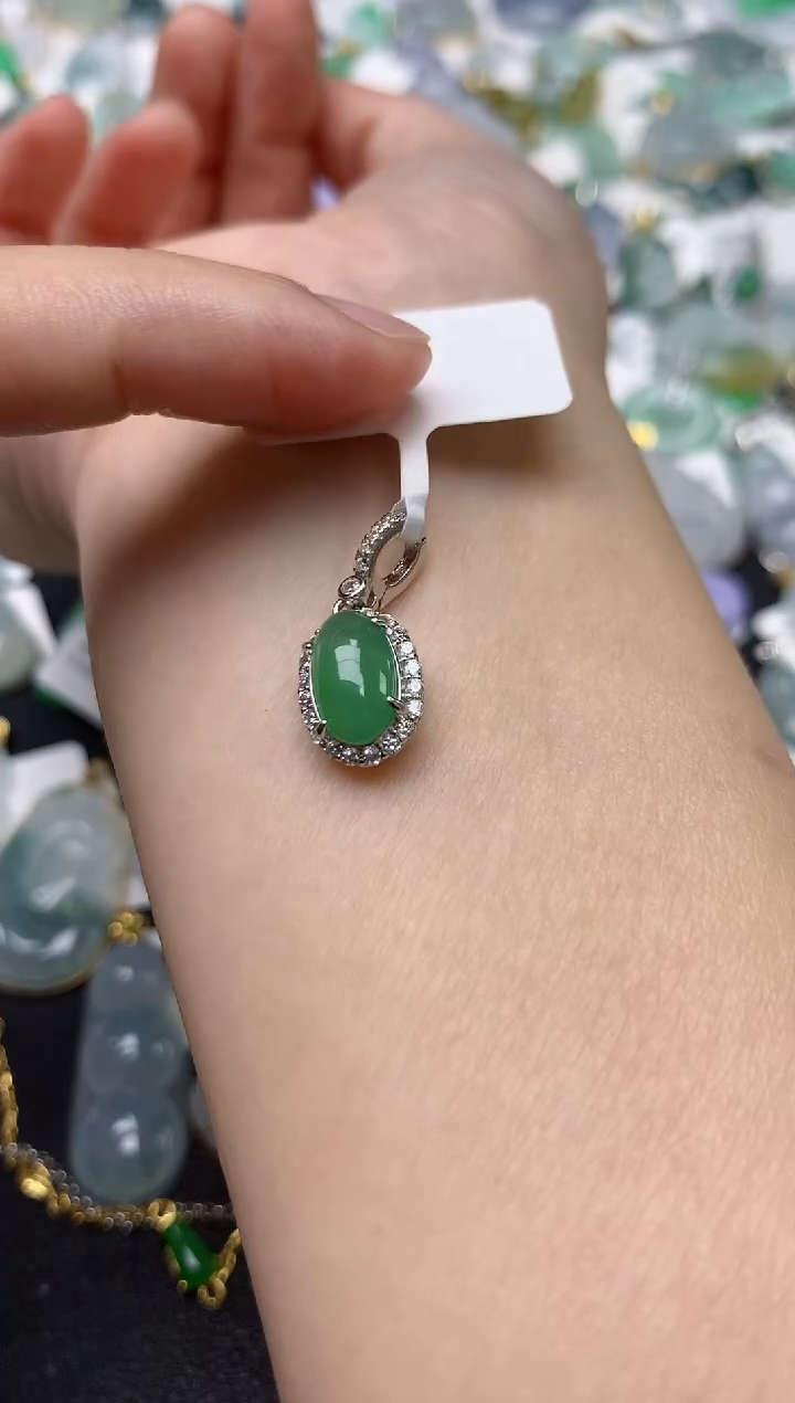 颈饰未镶嵌翡翠天然缅甸A货翡翠