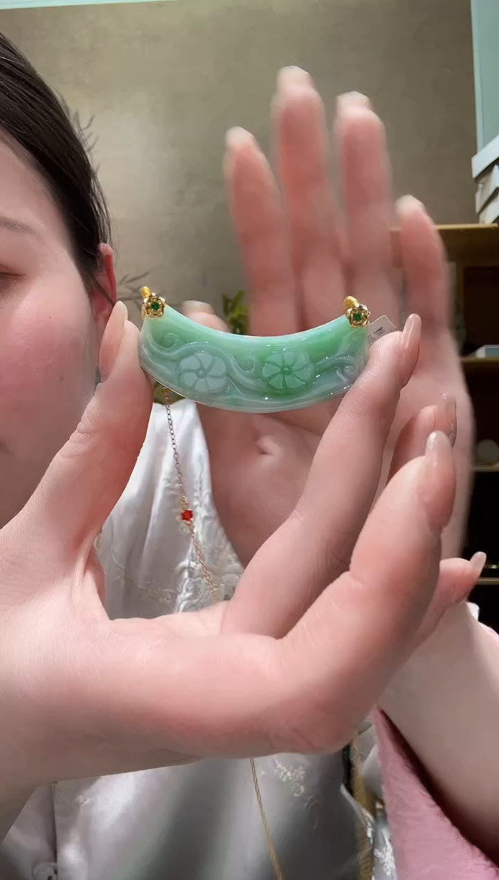【闪购商品】翡翠颈饰未镶嵌吊坠