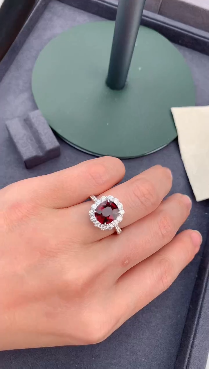 【闪购商品】碧玺戒指18K金镶嵌2.7ct卢比莱戒指