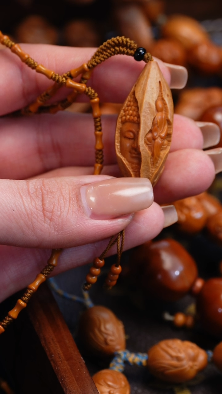 【闪购商品】橄榄核吊坠苏工橄榄核