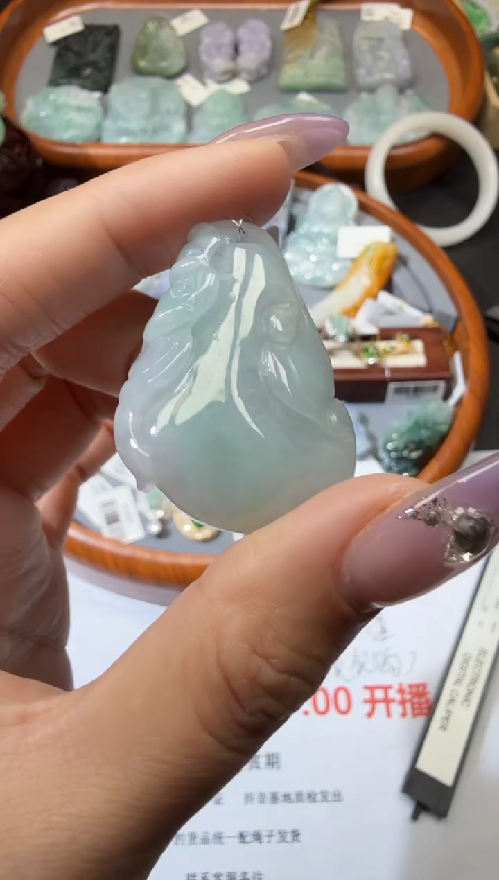 翡翠未镶嵌颈饰273.。。。