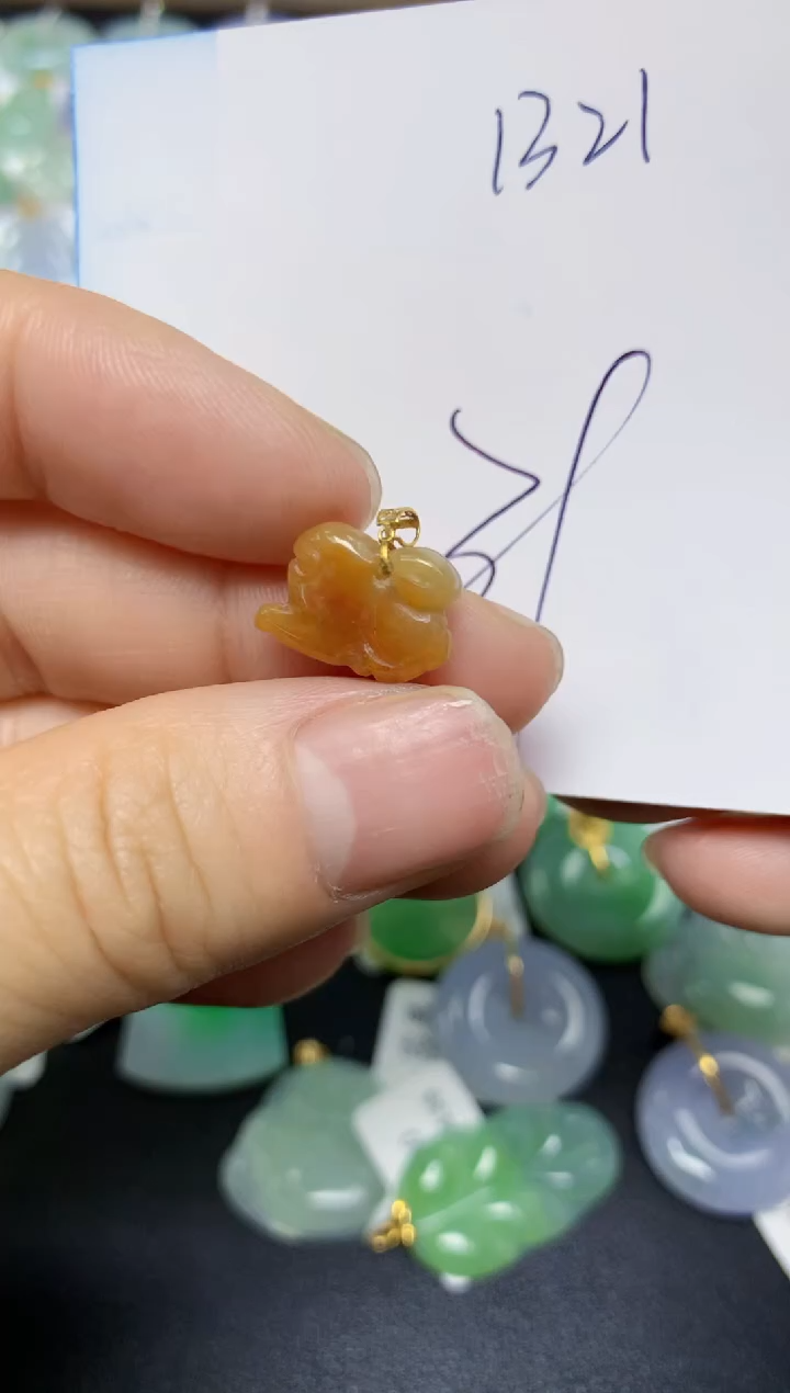 【闪购商品】翡翠18K金镶嵌挂件天然翡翠A货
