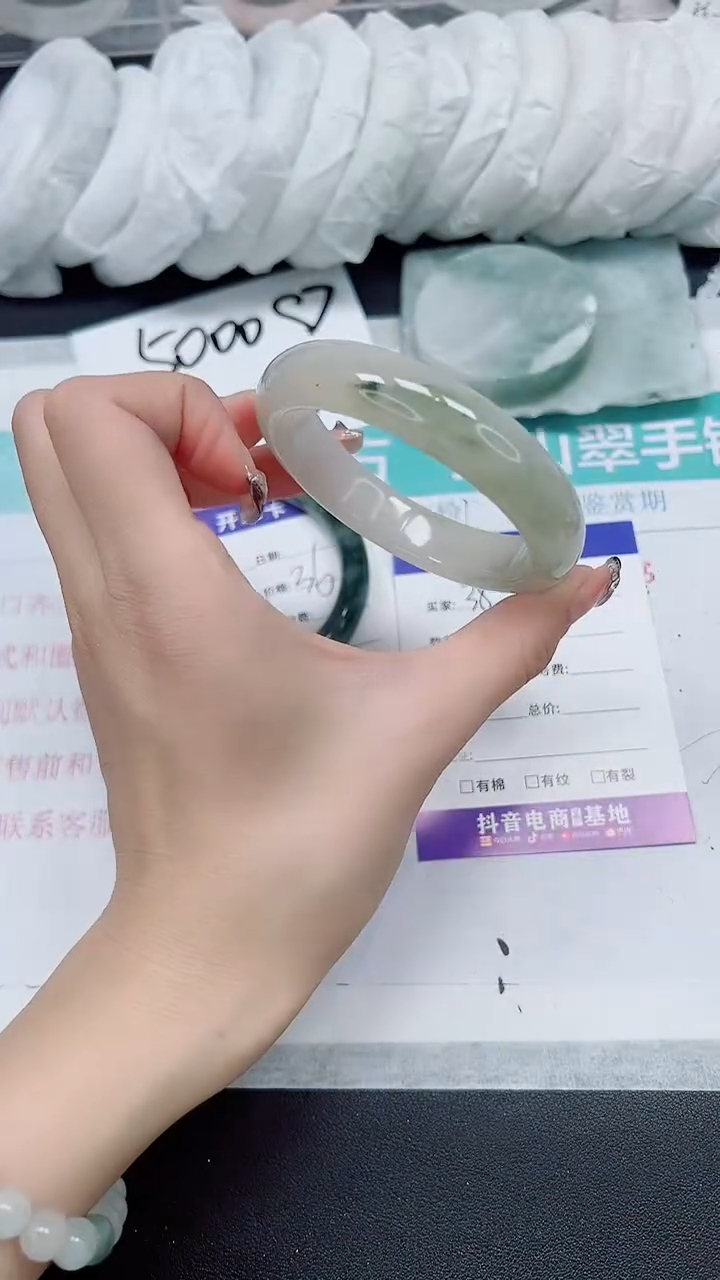 【闪购商品】石英质玉手镯未镶嵌A38-57/58