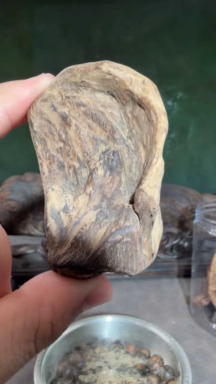 沉香吊坠多样性发一