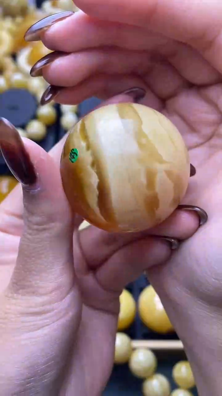 【闪购商品】琥珀裸石未镶嵌蜜蜡.