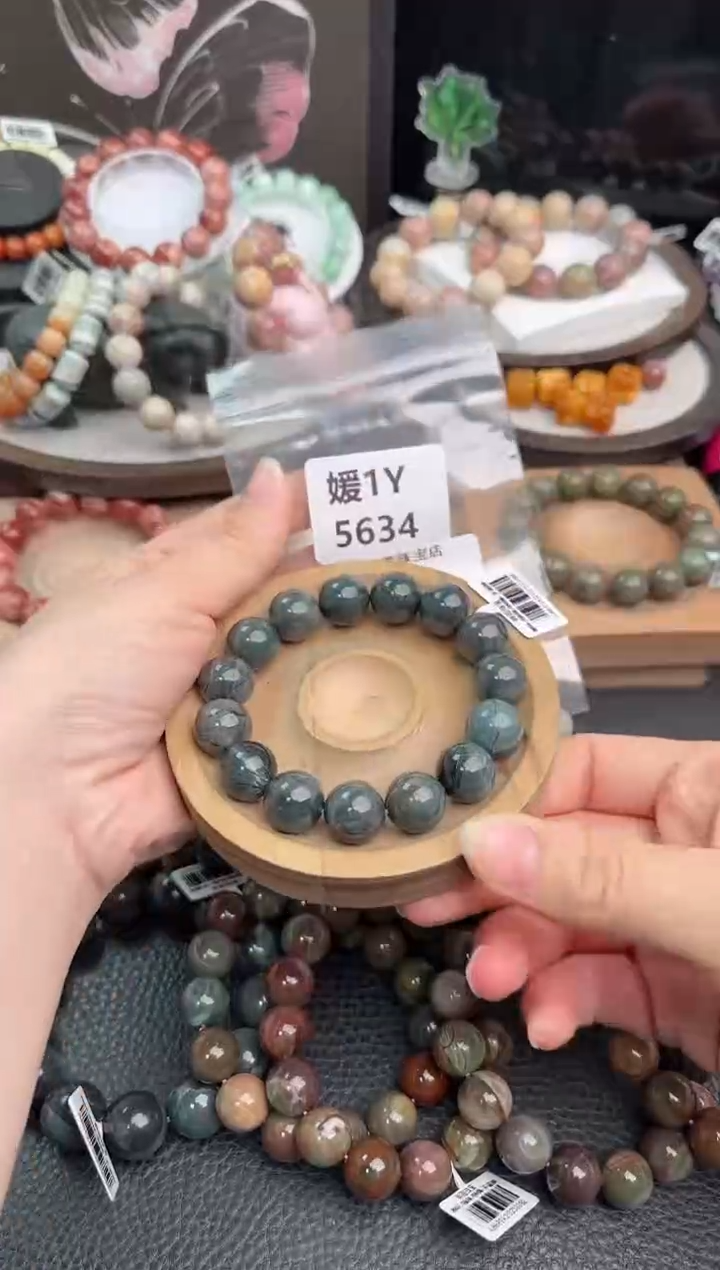 未镶嵌手链石英质玉:*1Y5634