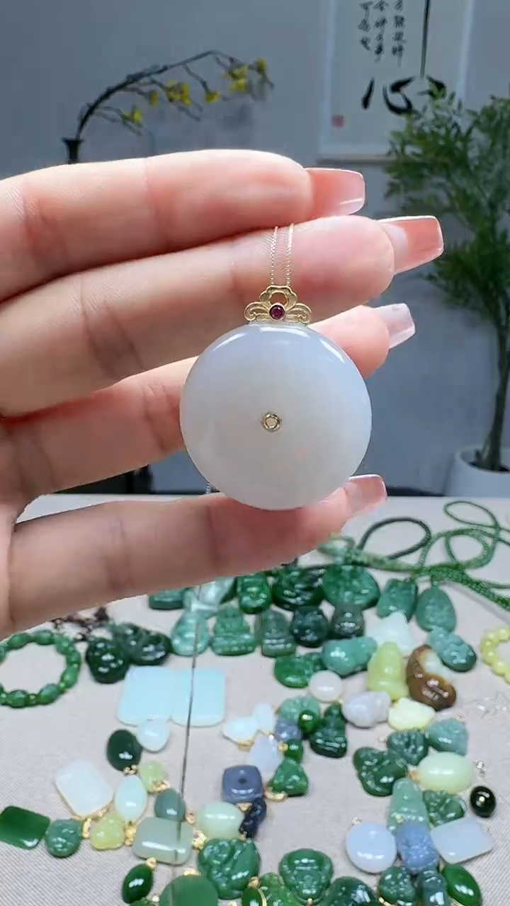 吊坠(不含链)18K金镶嵌和田玉1