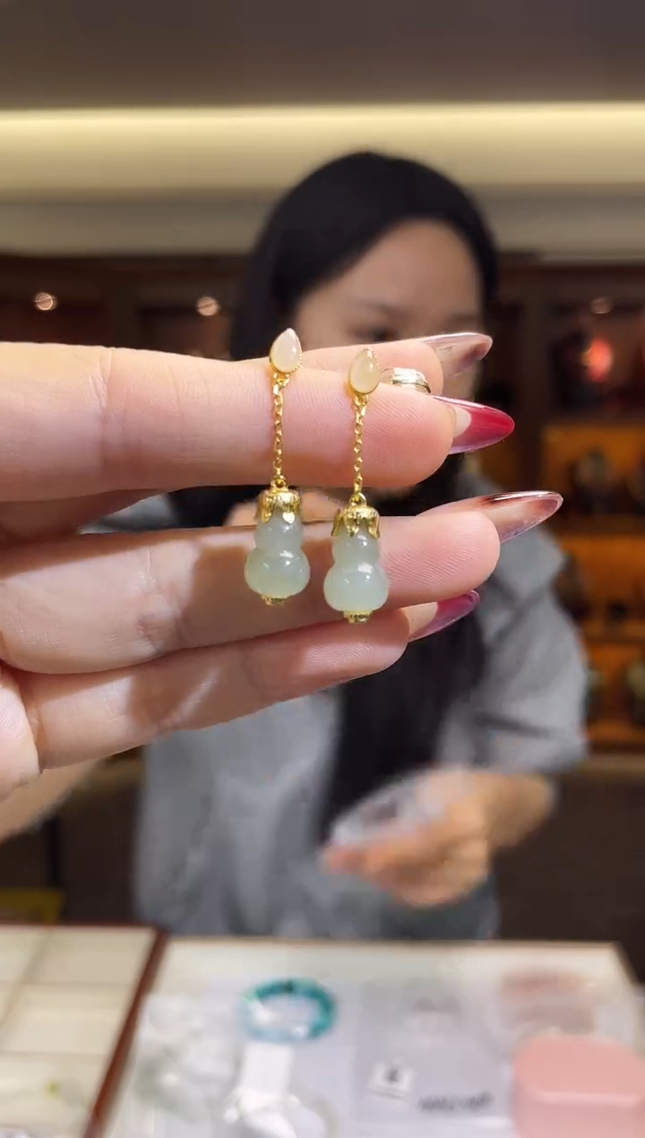 未镶嵌和田玉耳饰（多样性发一件）