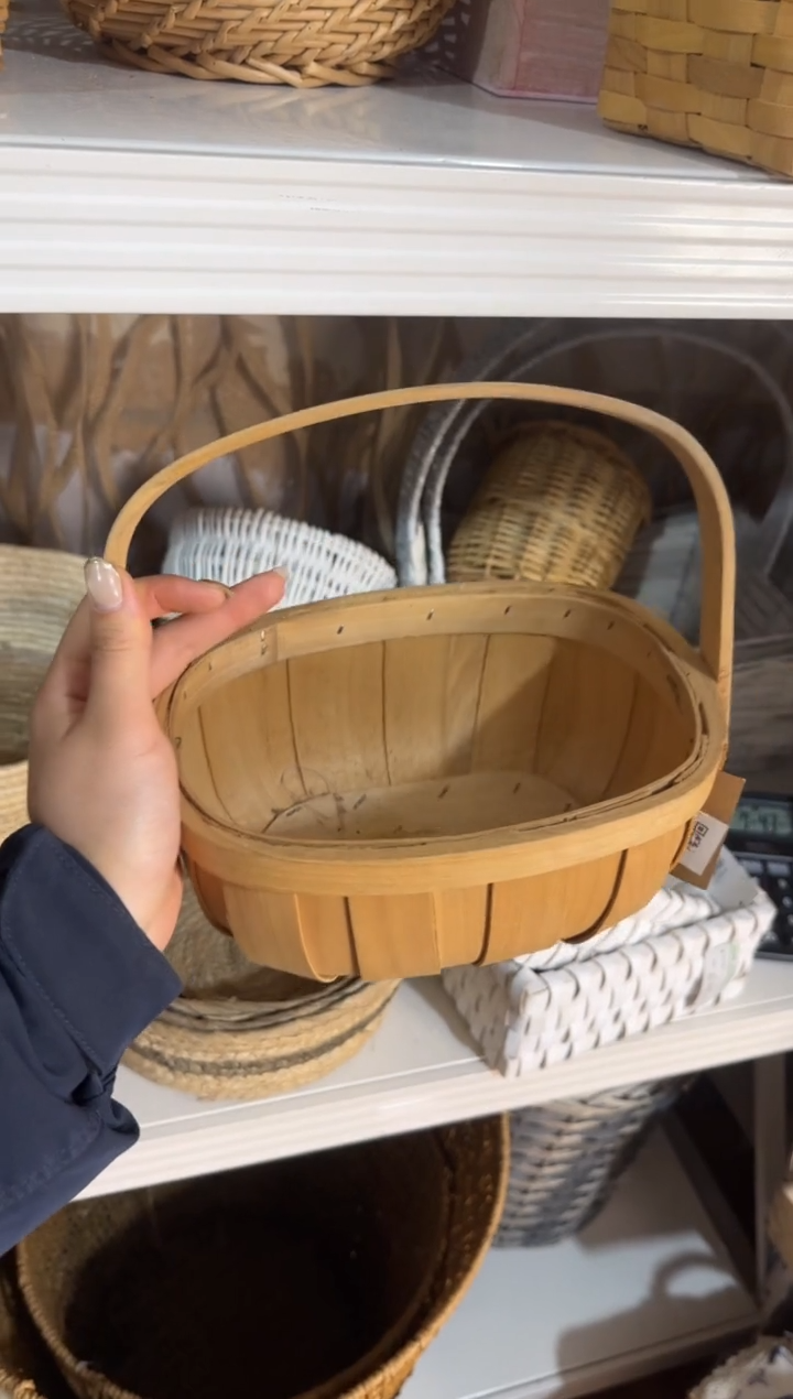 春**子微瑕捡漏 水杉木椭圆小提篮