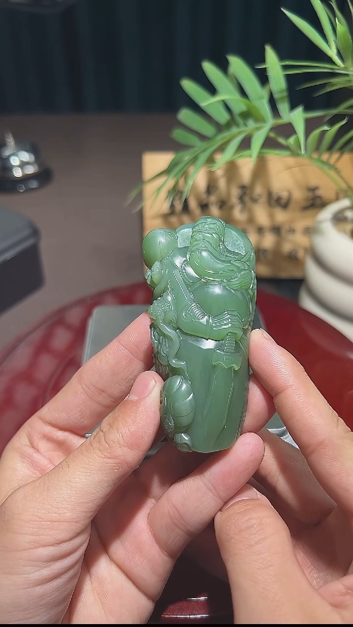 未镶嵌和田玉挂件和田玉碧玉关公手把件10