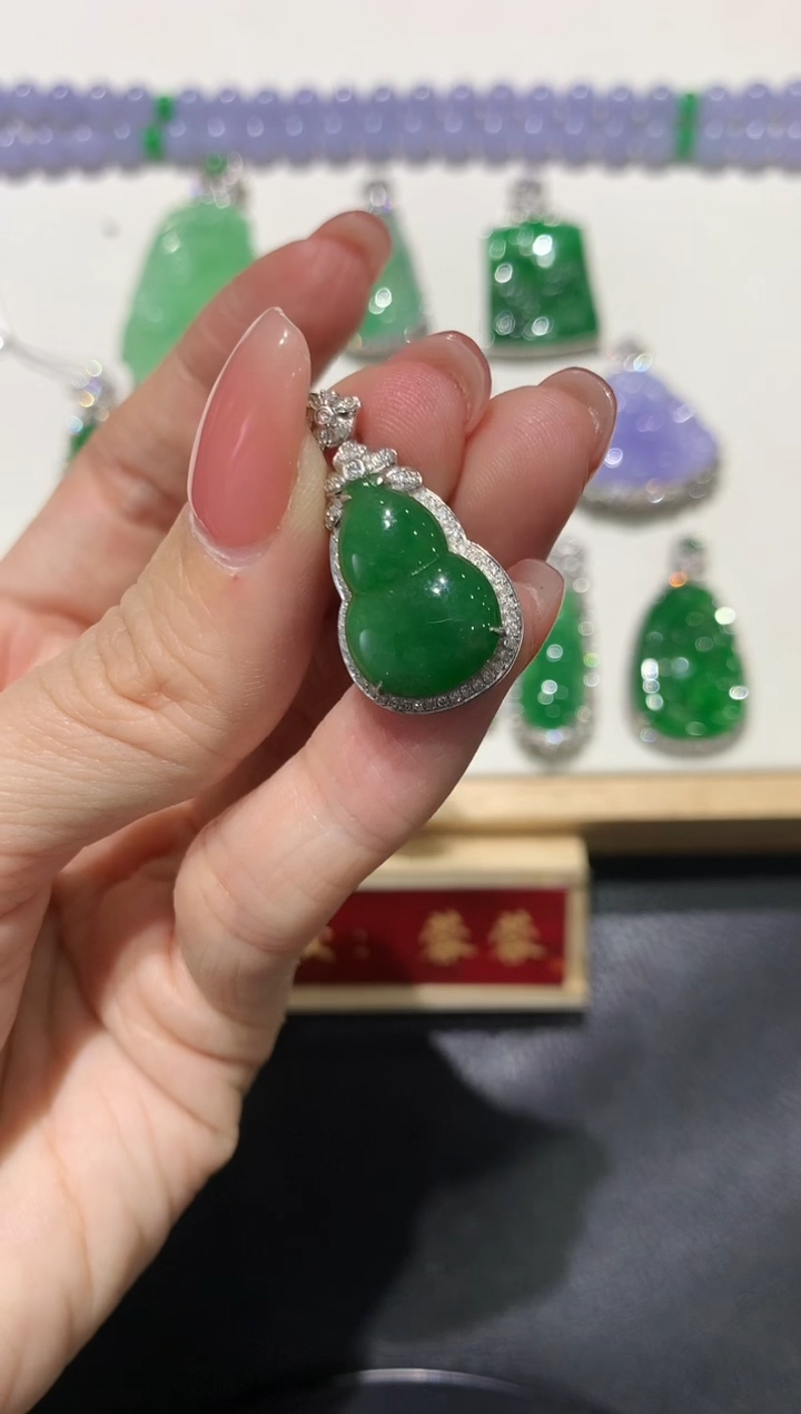 【闪购商品】翡翠吊坠(不含链)18K金镶嵌团购3