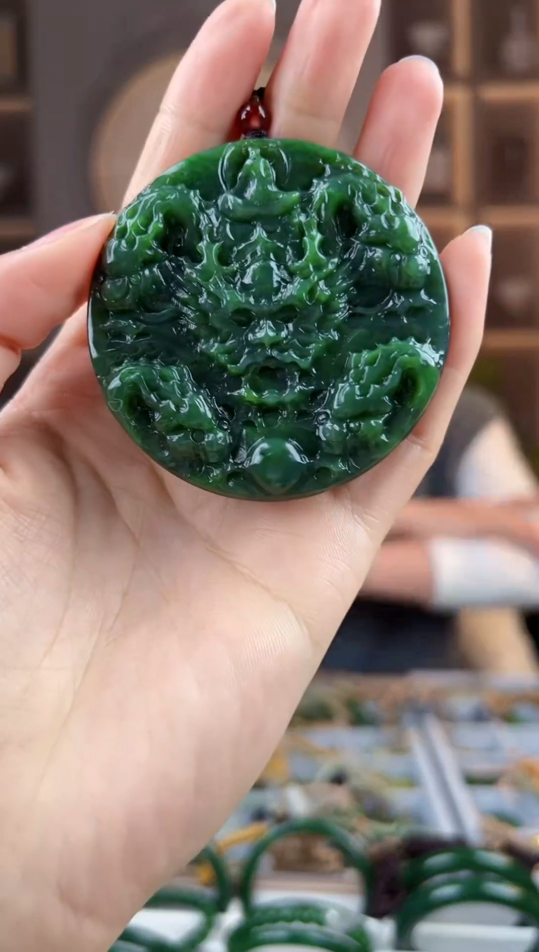 颈饰未镶嵌和田玉拍一发一，拍一发一