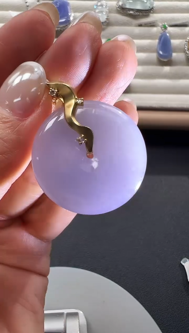 颈饰18K金镶嵌翡翠序号112