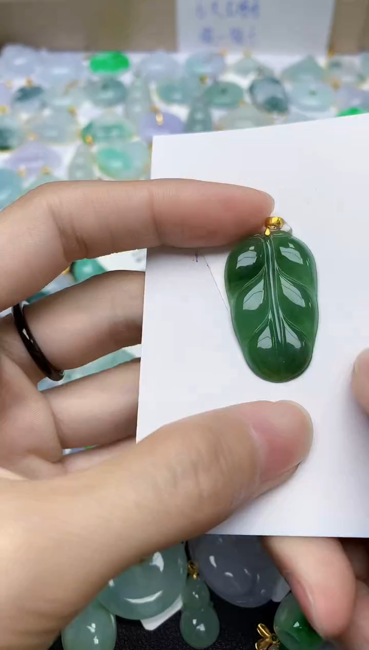 【闪购商品】翡翠颈饰18K金镶嵌112天然翡翠A货  