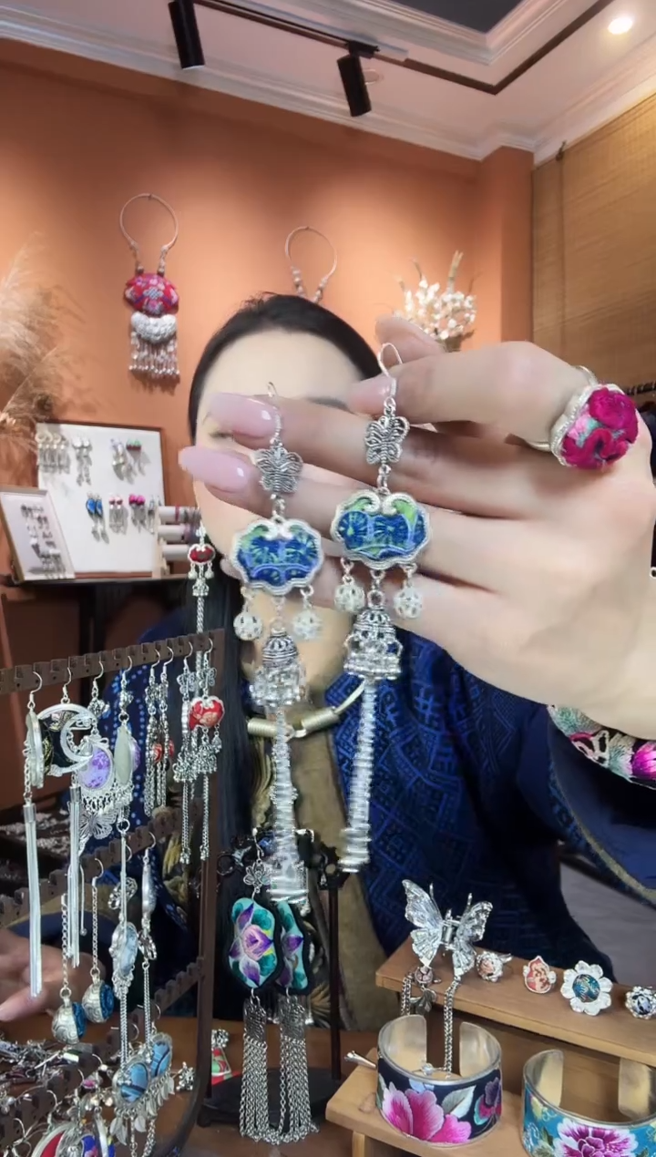 【闪购商品】刺绣纯手工耳环民族风