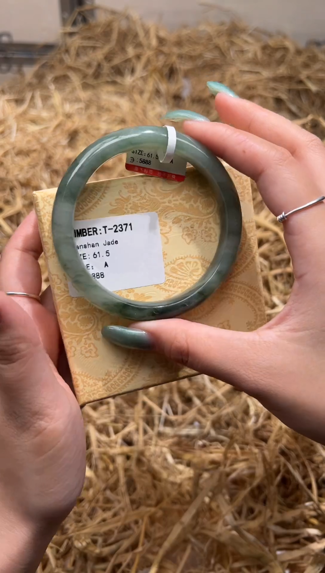 未镶嵌手镯石英质玉T2371HU