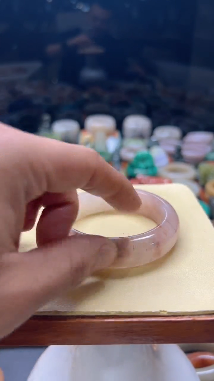 【闪购商品】石英质玉手镯未镶嵌297