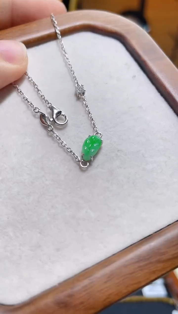 颈饰未镶嵌翡翠手链