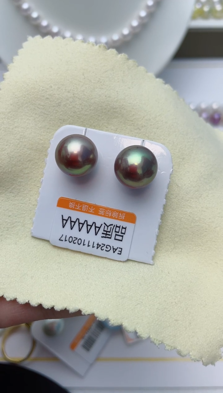 【闪购商品】淡水珍珠耳饰18K金镶嵌W35