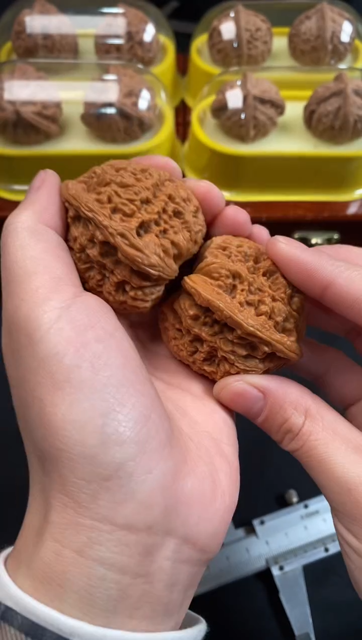 把件文玩核桃南疆石43尺N681