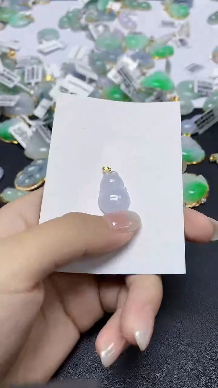 翡翠18K金镶嵌颈饰天然缅甸翡翠A货