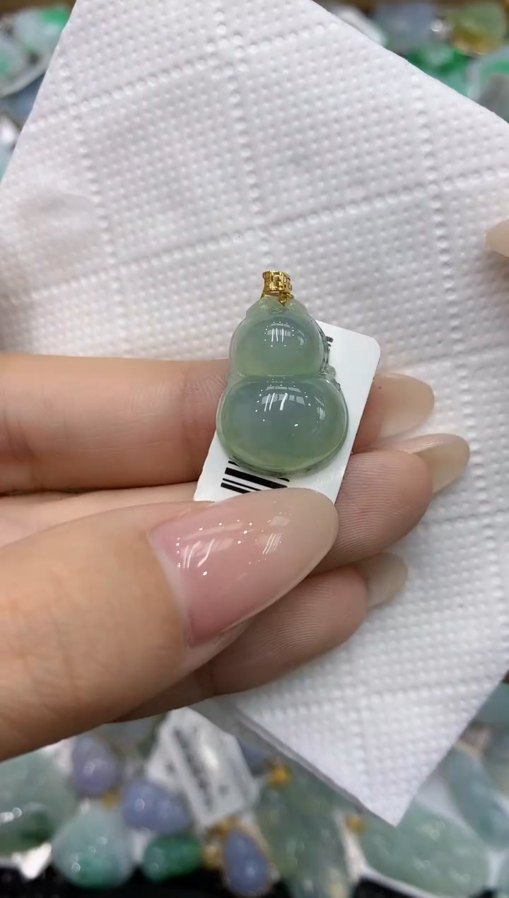 翡翠18K金镶嵌颈饰111111111111