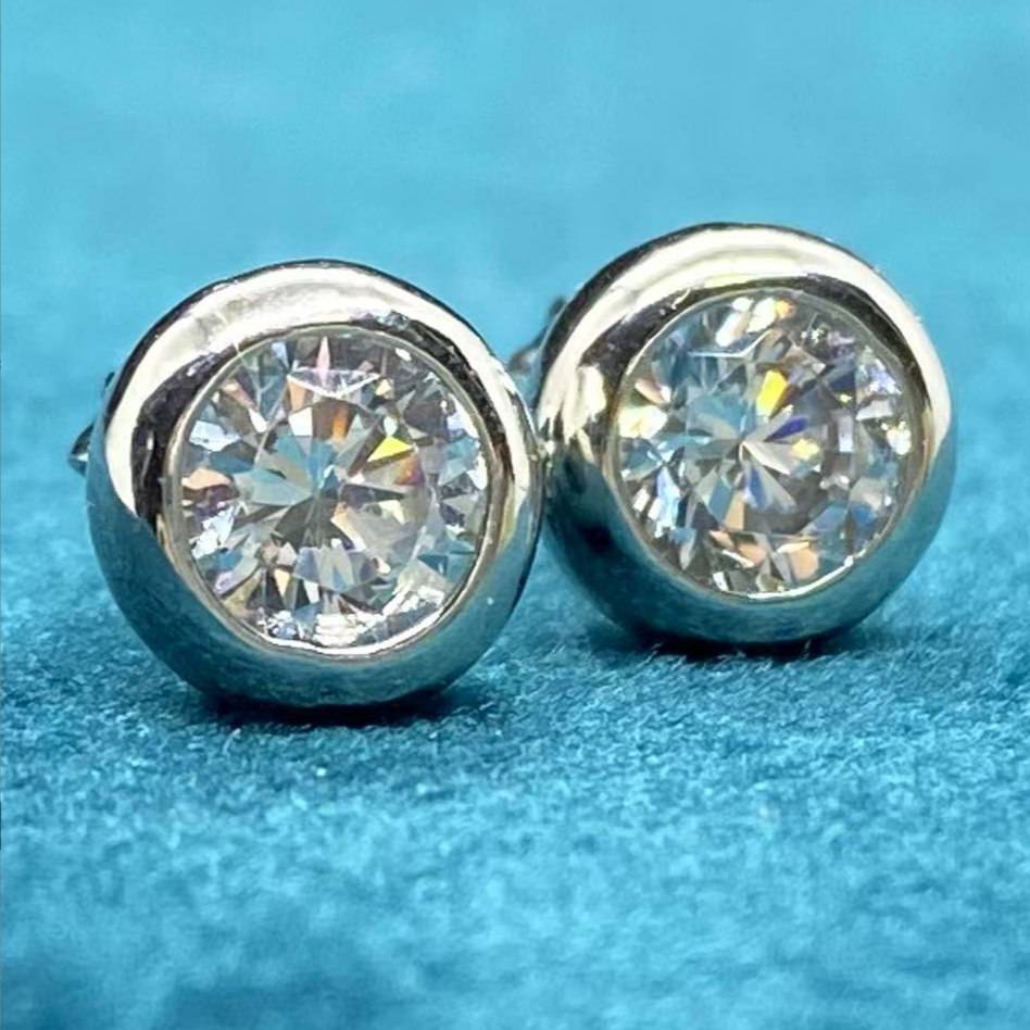 【南非库里南】NFKLN 高端奢华定制 银色内包耳钉 484