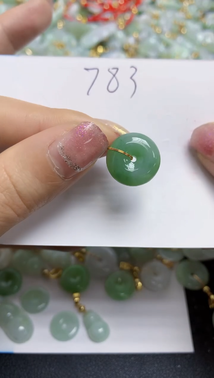 【闪购商品】翡翠颈饰合金天然翡翠A货