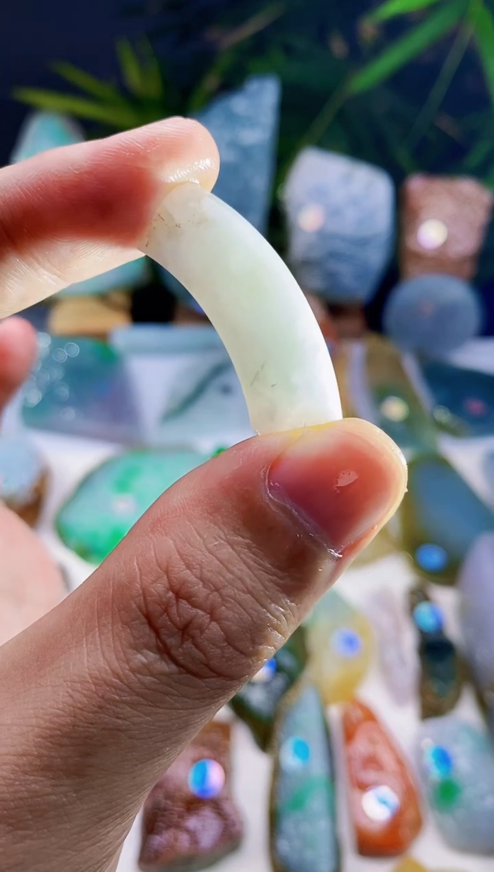 定制翡翠未镶嵌翡翠