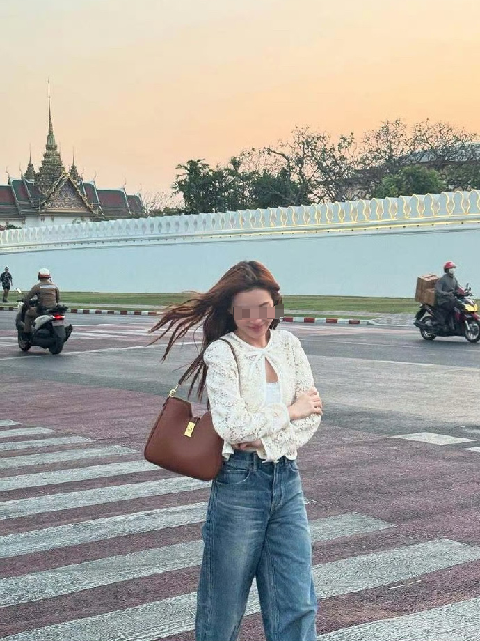 【妍妍】小明哥炸炸炸撤柜女装（拍下请备注号码）