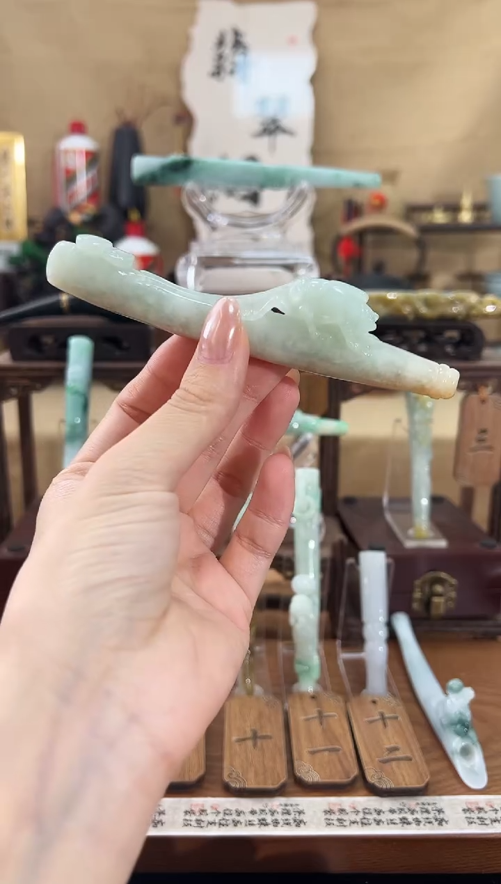 天然缅甸A货翡翠三用过滤烟嘴（一鸣惊人）