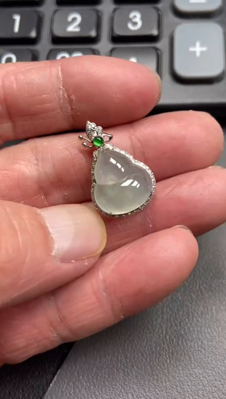 【闪购商品】翡翠吊坠(不含链)18K金镶嵌葫芦