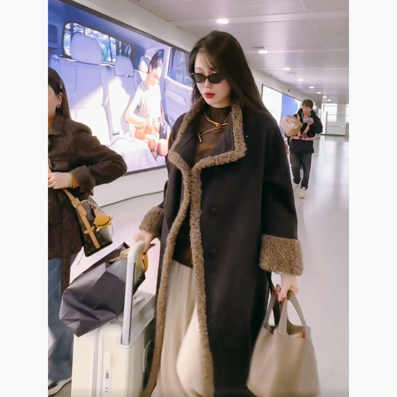 高级感 芳华设计百搭高品质双面羊绒大衣GJG