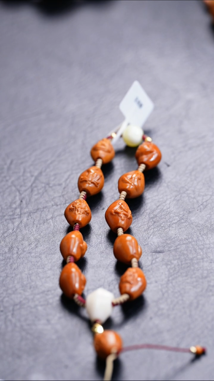 【闪购商品】橄榄核吊坠橄榄核