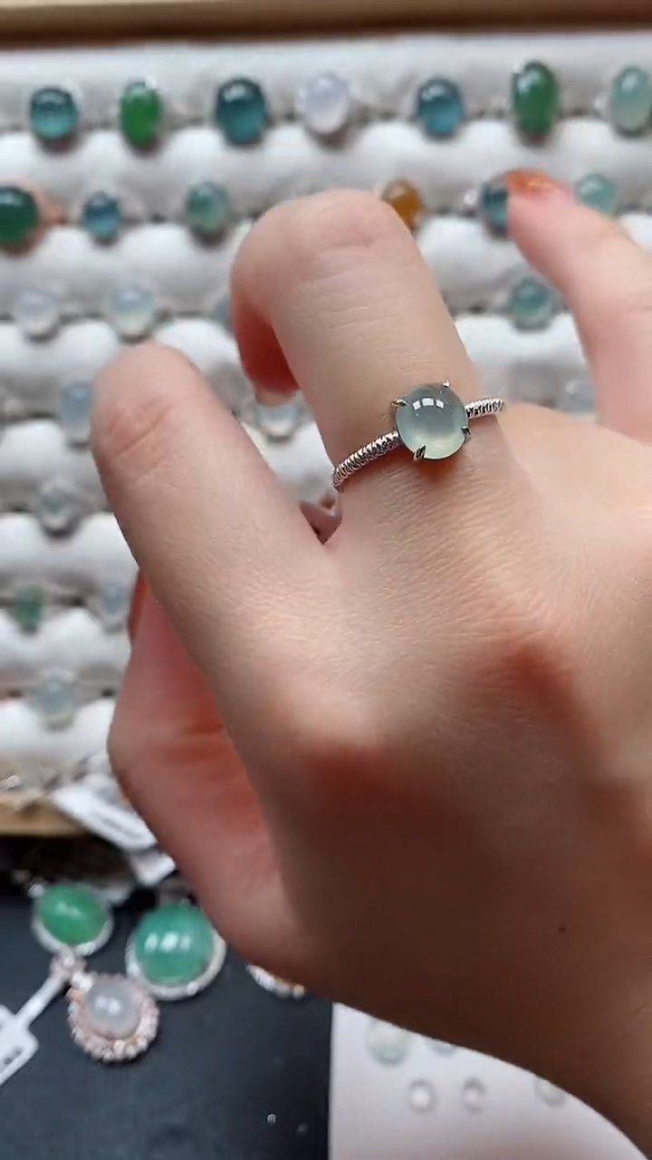 【闪购商品】翡翠戒指银S925镶嵌一物一证一礼盒