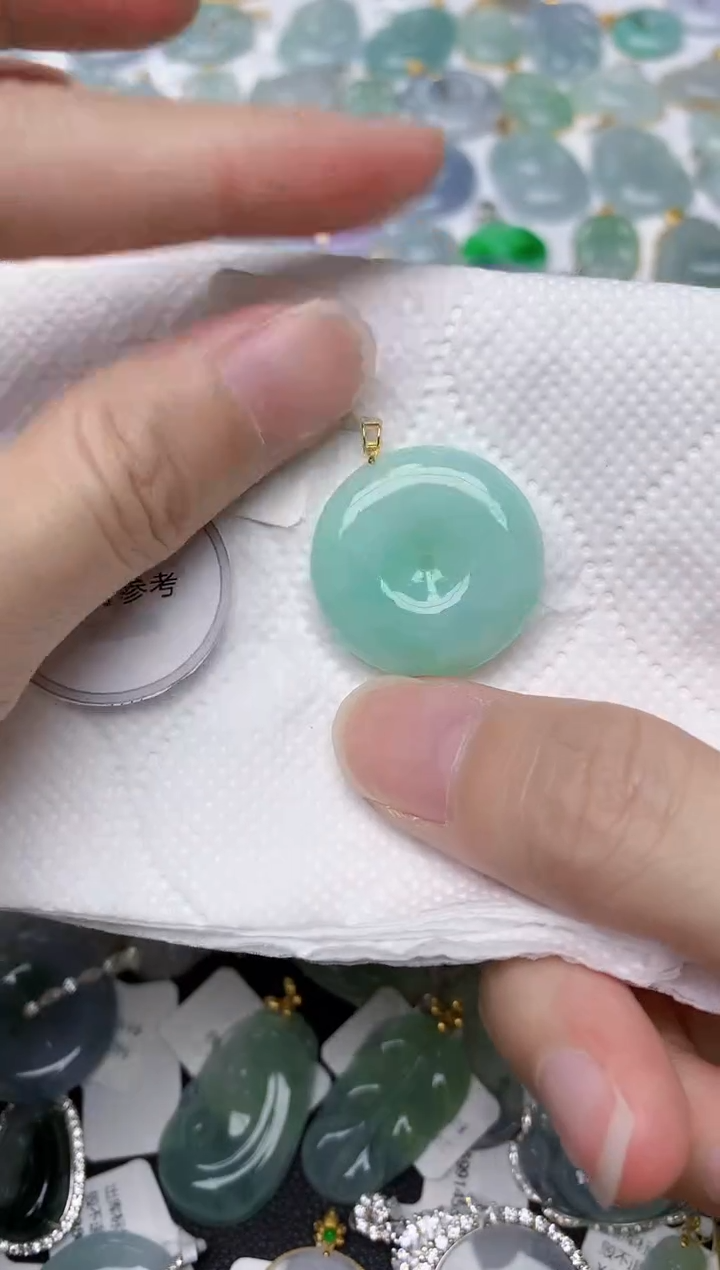 翡翠18K金镶嵌颈饰天然A货翡翠