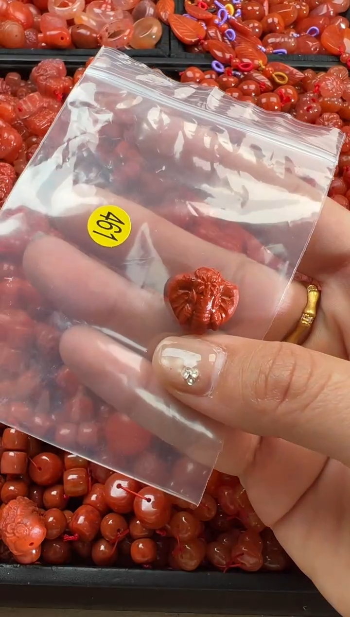 【闪购商品】南红玛瑙颈饰未镶嵌1