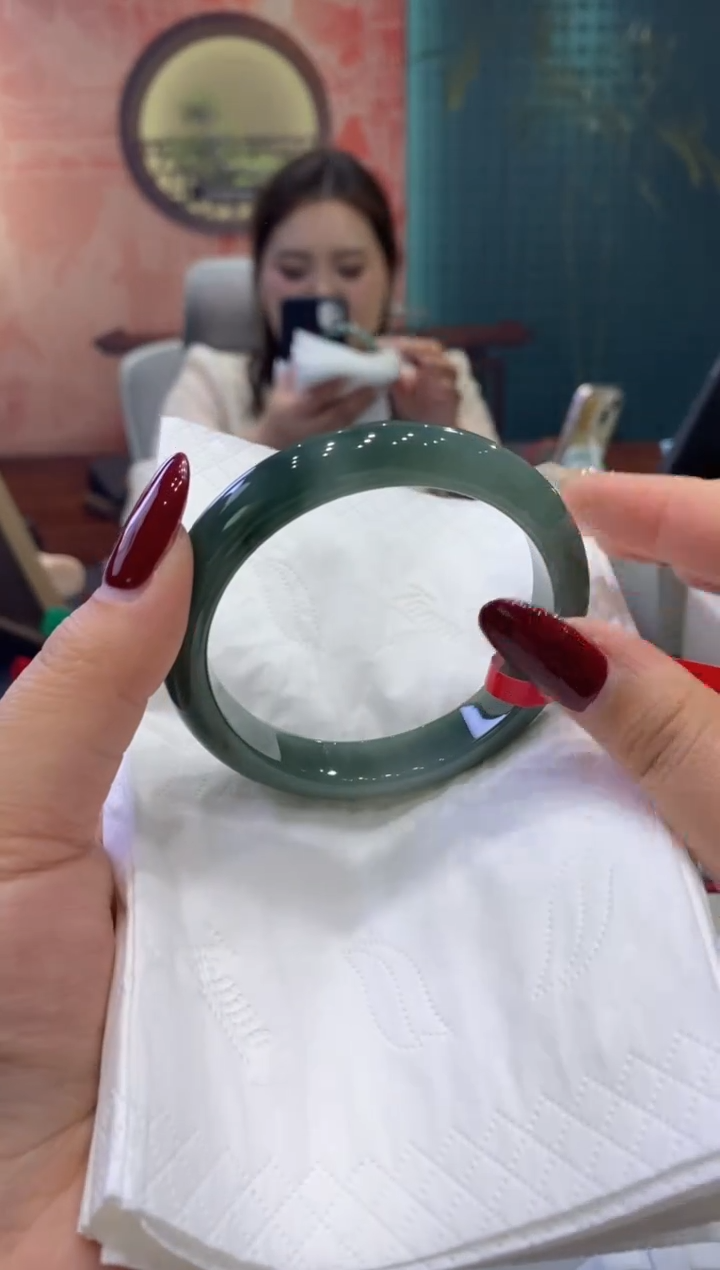 【闪购商品】翡翠手镯未镶嵌多人0015560