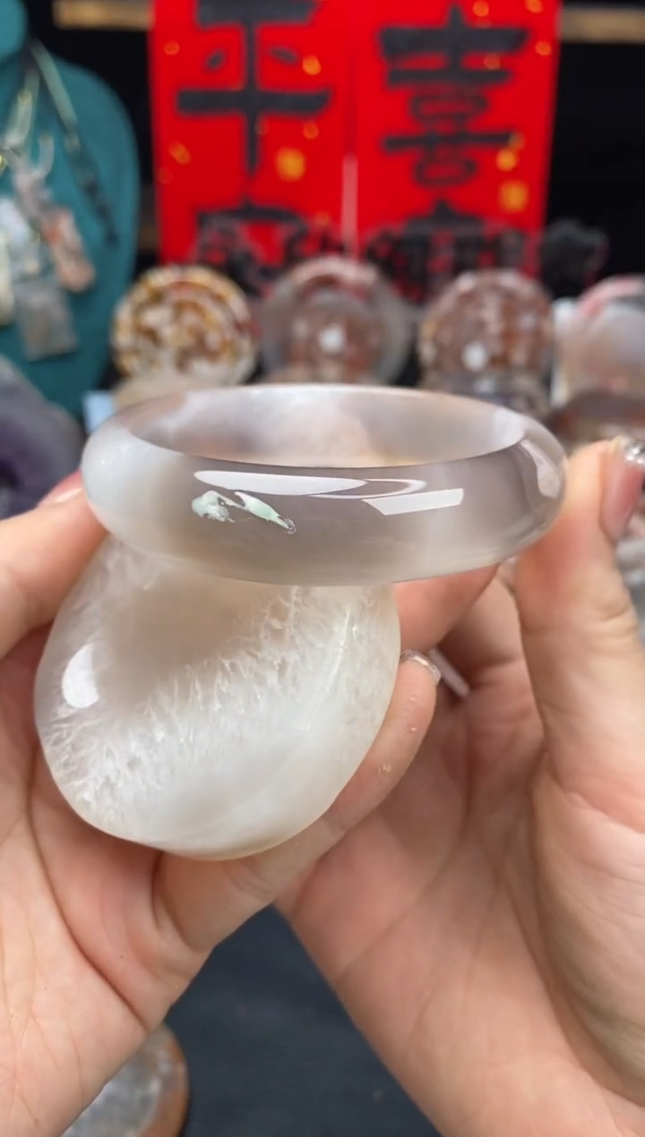 【闪购商品】石英质玉手镯（圆镯）未镶嵌58