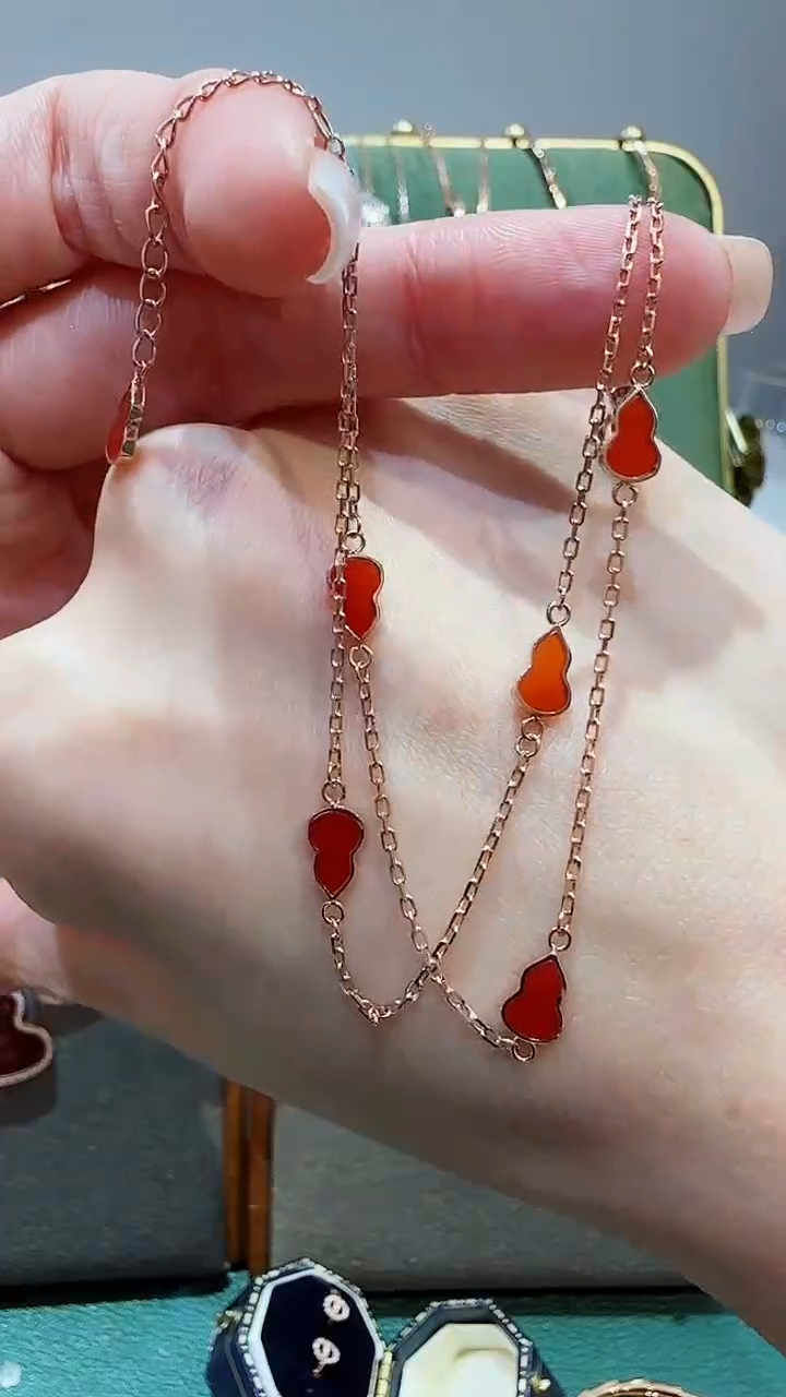 【闪购商品】玛瑙/玉髓手链18K金镶嵌18K金6福葫芦手链
