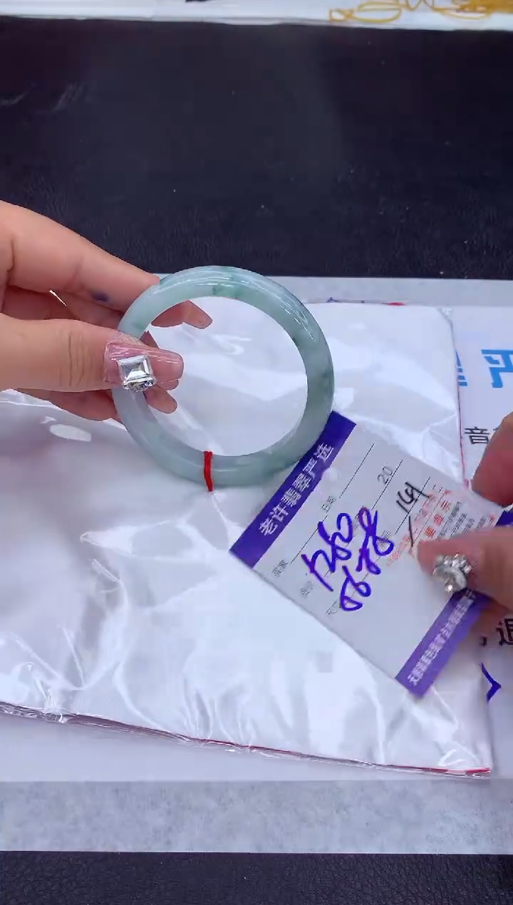 【闪购商品】翡翠手镯未镶嵌11111111111