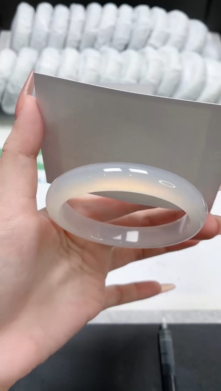 石英质玉手镯未镶嵌164-59.3荔枝