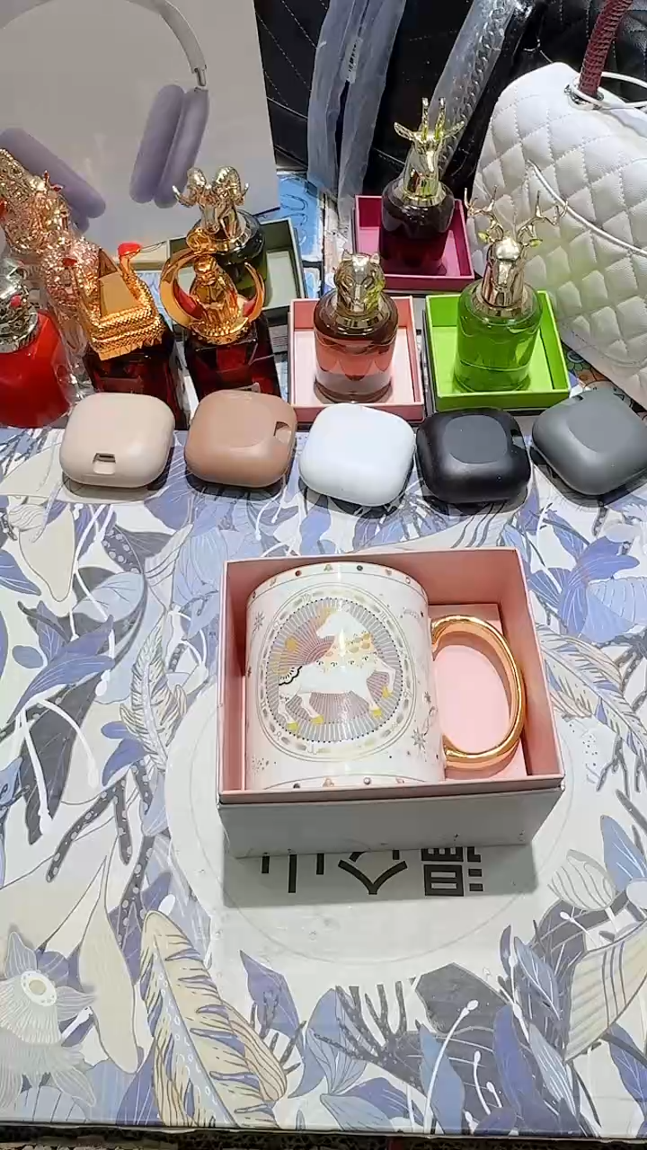 瓷片28蓝气球生活的本意就是开心@@1