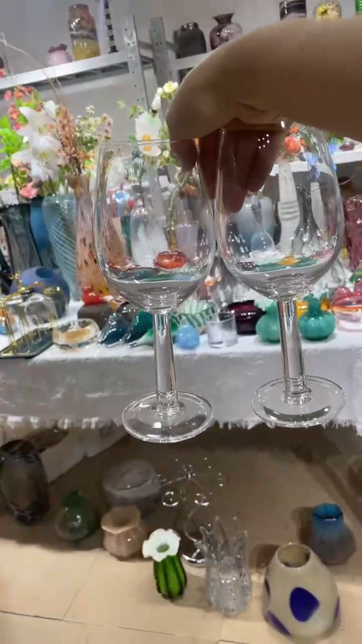 【闪购商品】水晶玻璃2只类似但不同款粗杆子红酒杯